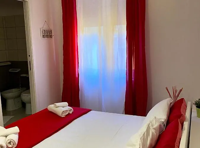 Oda ve Kahvaltı Kamaraton Marina di Camerota
