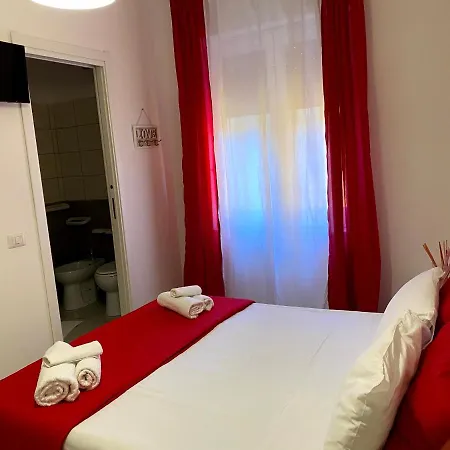 Kamaraton Bed & Breakfast *