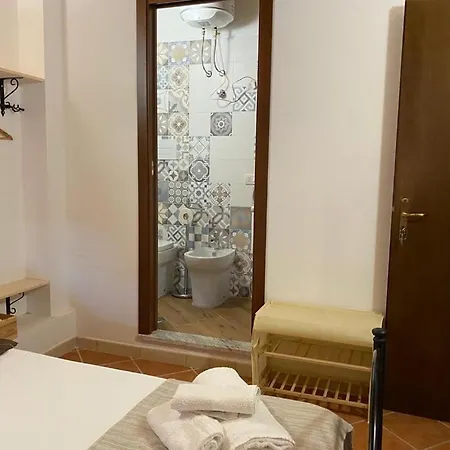 Kamaraton Bed & Breakfast